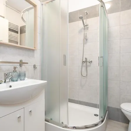 Cozy Kwiatowa By Renters * Posen