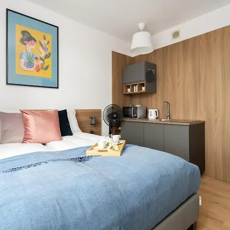Apartment Cozy Kwiatowa By Renters Posen