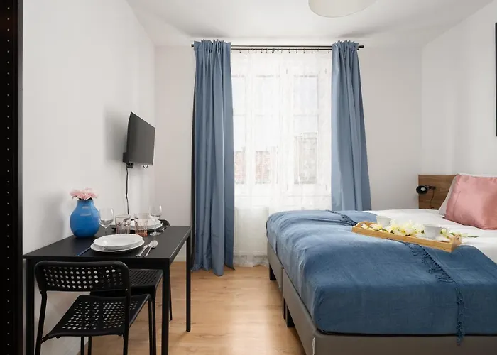 Cozy Kwiatowa By Renters Apartment