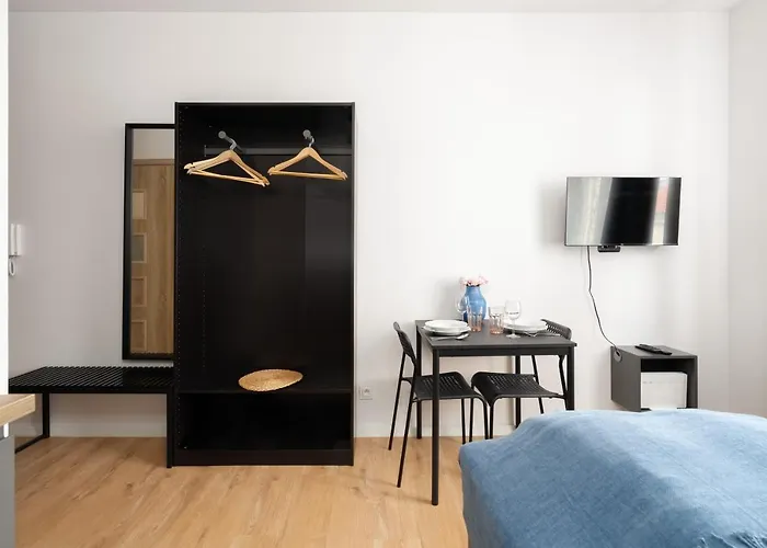 Apartment Cozy Kwiatowa By Renters